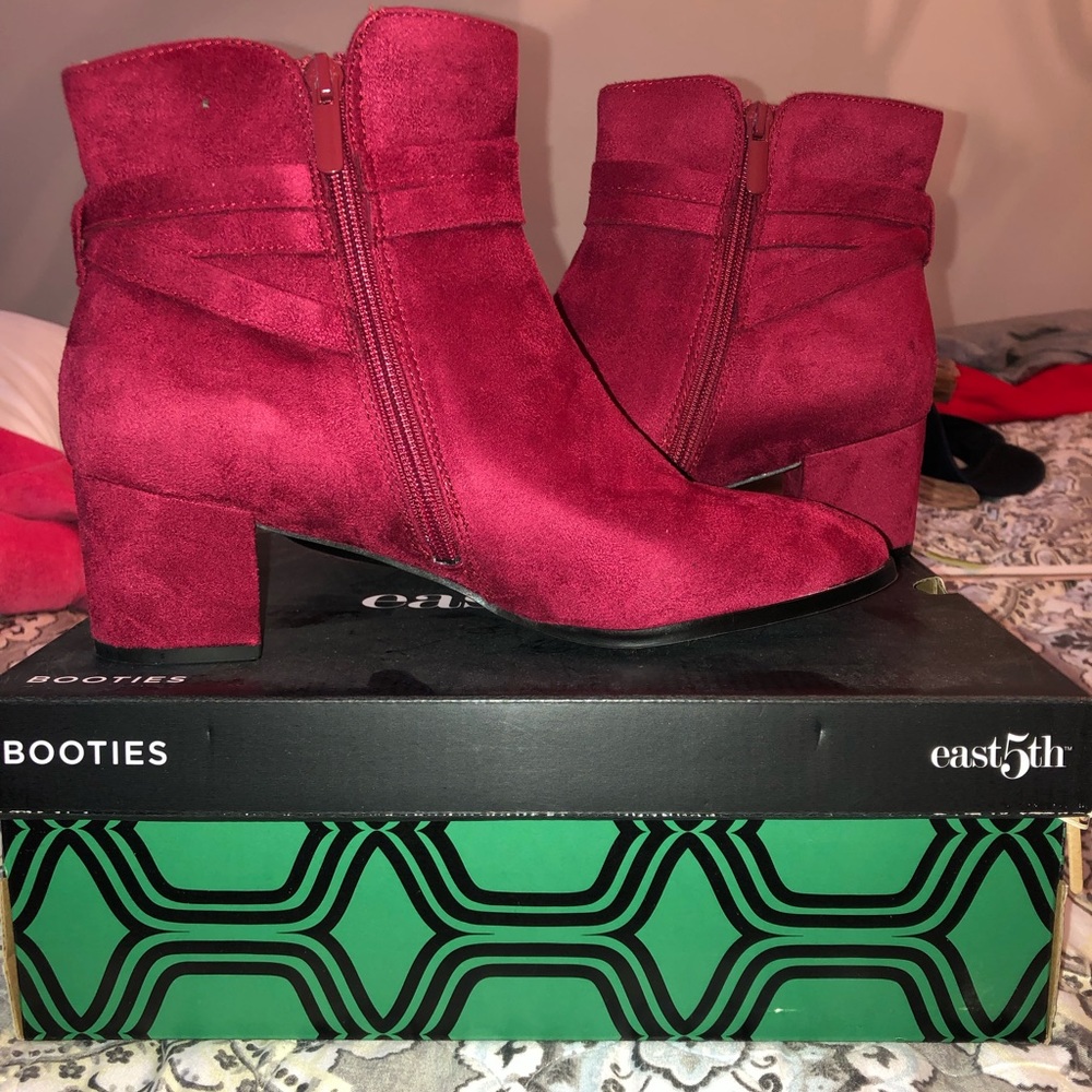 Shoes - Picture 2 of 3
